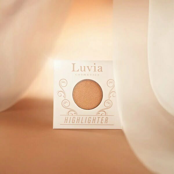 Luvia Cosmetics Highlighter