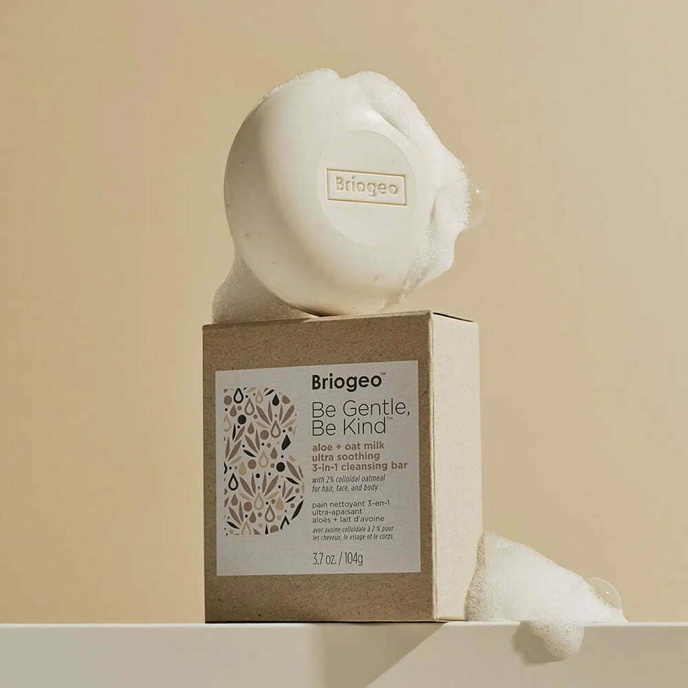 Briogeo Be Gentle, Be Kind Aloe And Oat Milk Ultra Soothing 3-in-1 Cleansing Bar