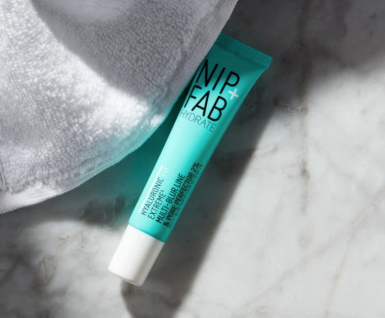 NIP+FAB Hyaluronic Fix Extreme 4 Multi-Blur Line and Pore Perfector 2%
