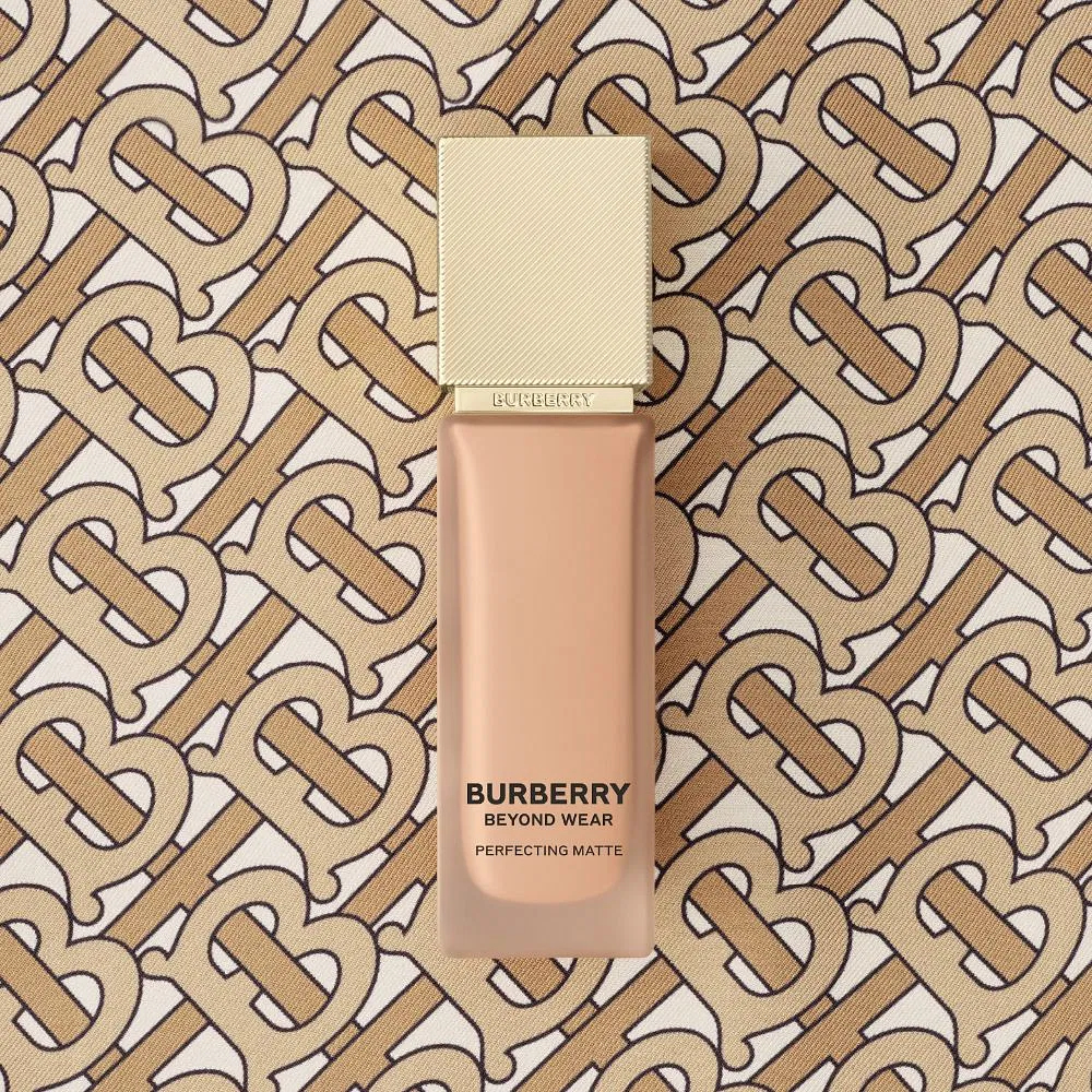 Burberry Beyond Wear Perfecting Matte Foundation