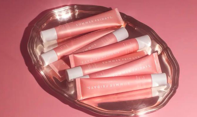 Summer Fridays has released the Summer Fridays Lip Butter Balm in Birthday Cake