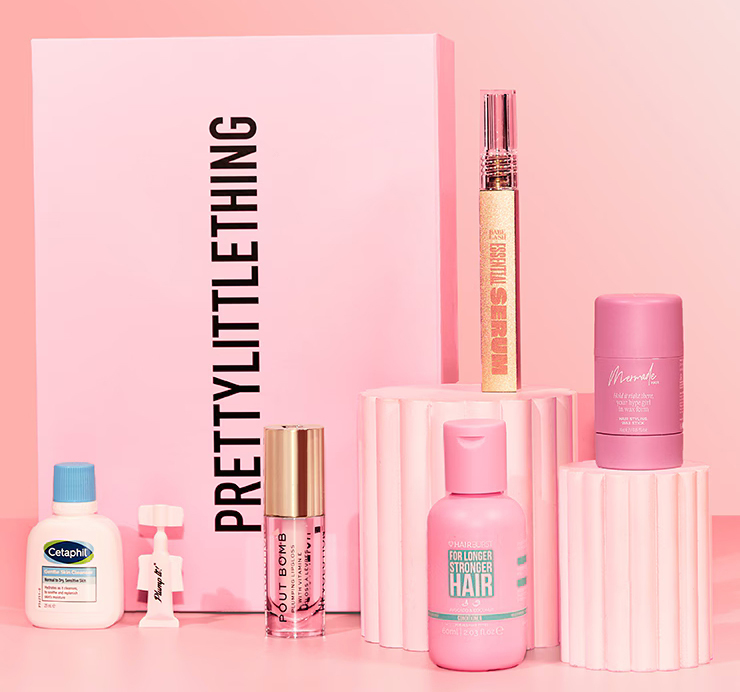 PrettyLittleThing Home and Beauty Travel Essentials Women Box 2024 PrettyLittleThing Home and Beauty Travel Essentials Women Box 2024