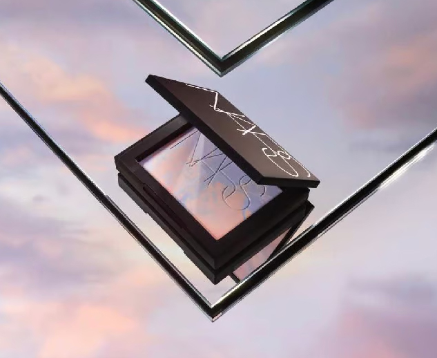 NARS Light Reflecting Prismatic Powder in Interstellar NARS Light Reflecting Prismatic Powder in Interstellar