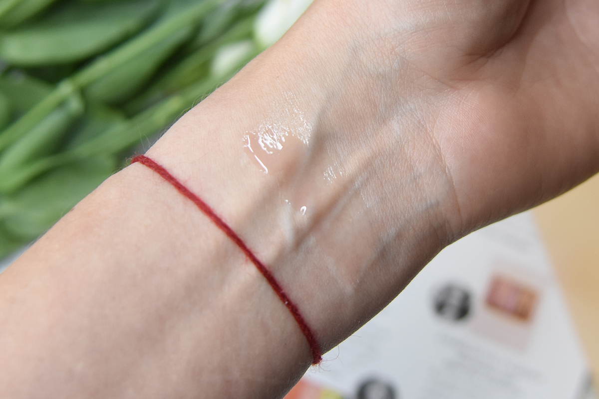 Saie Glossybounce Hydrating Lip Oil in Kiss