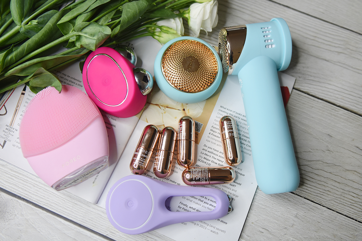 FOREO BEAR 2 Facial Toning Device for Eyes and Lips
