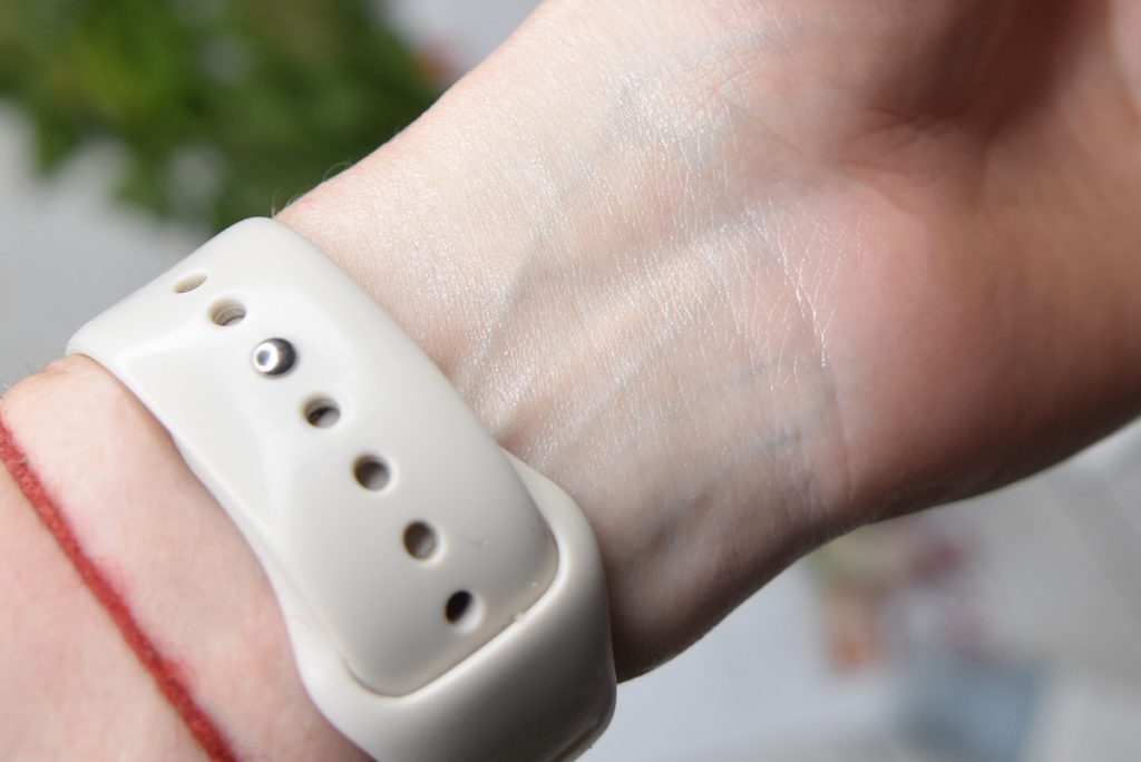 SKIN 1004 Madagascar Centella Hyalu-Cica Water-Fit Sun Serum Review