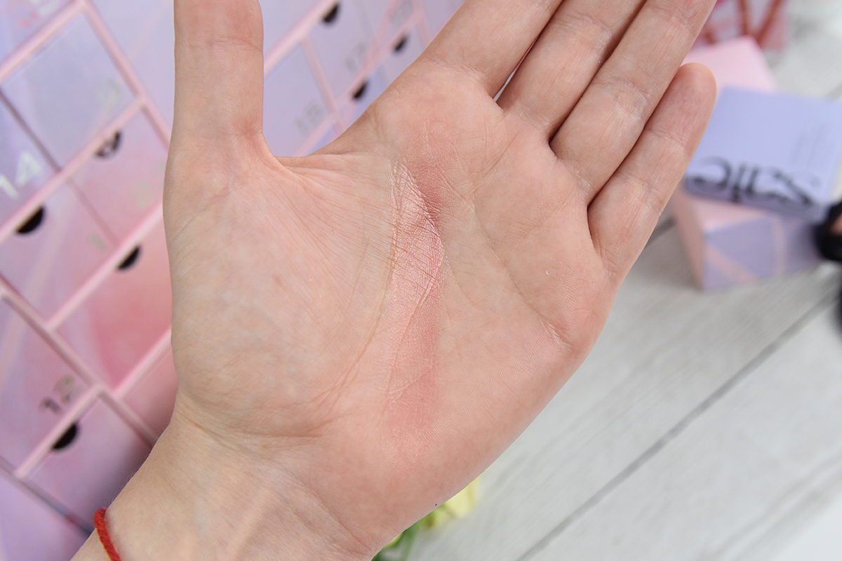 Saie Sculpt Multi Use Cream Highlighting Blush in Mauve Glow  Saie Sculpt Multi Use Cream Highlighting Blush in Mauve Glow