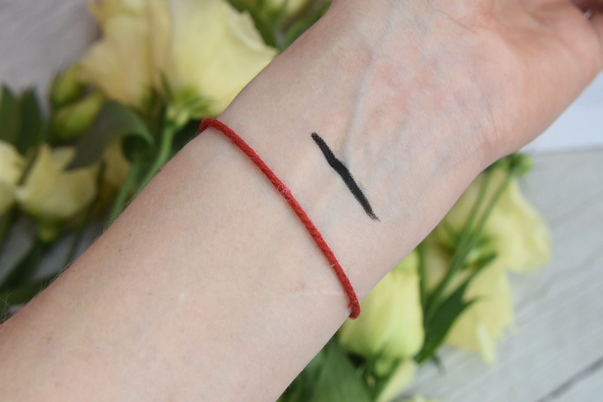 PATRICK TA Major Dimension Precision Gel Liner in Black PATRICK TA Major Dimension Precision Gel Liner in Black