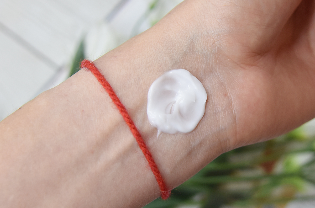 Elizabeth Arden Eight Hour Cream Hydrating Body Lotion Review Elizabeth Arden Eight Hour Cream Hydrating Body Lotion Review