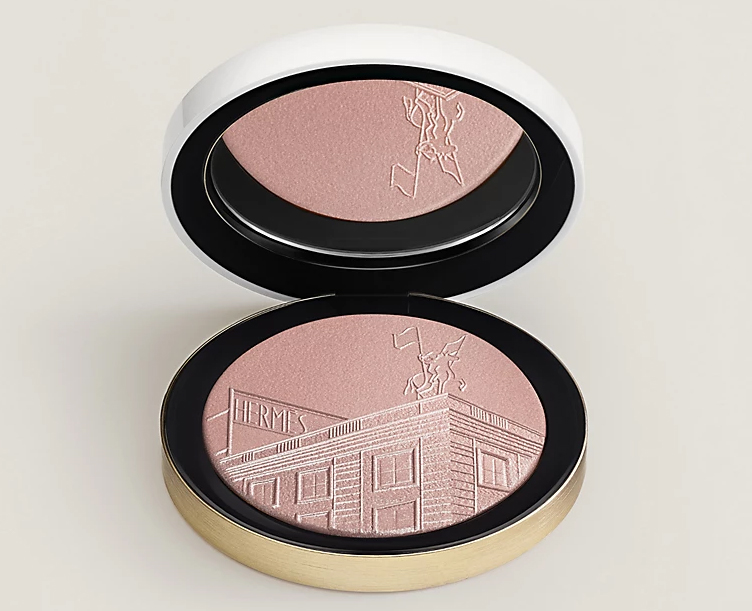 Hermès Plein Ai Illuminating Powder in Rose Gold Hermès Plein Ai Illuminating Powder in Rose Gold