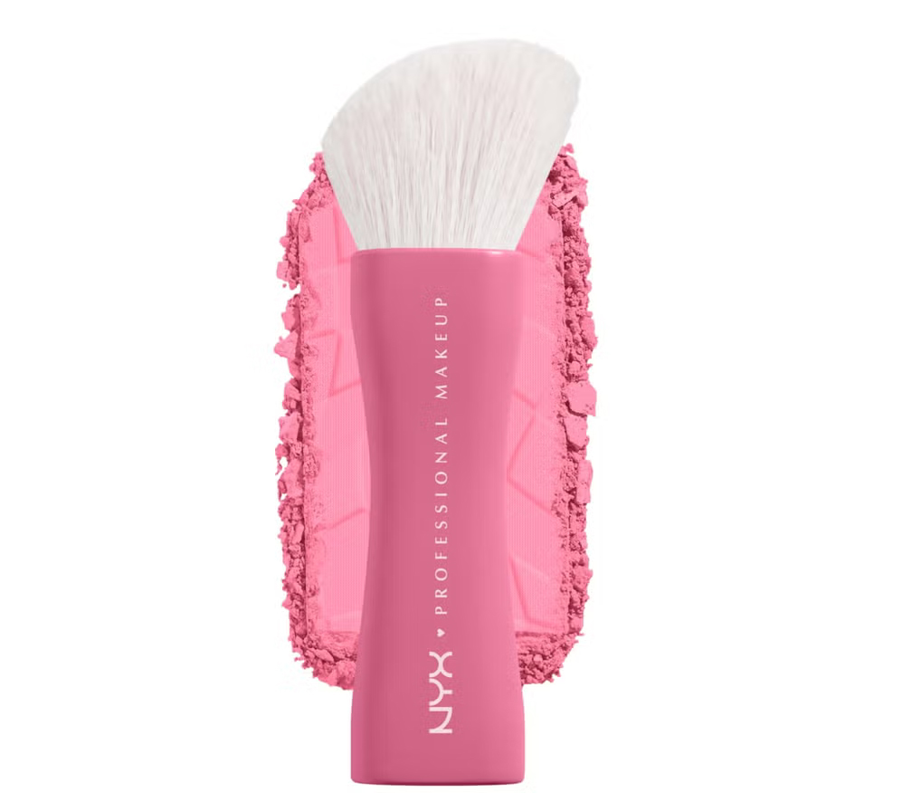 NYX Professional Makeup Buttermelt Blush Brush NYX Professional Makeup Buttermelt Blush Brush