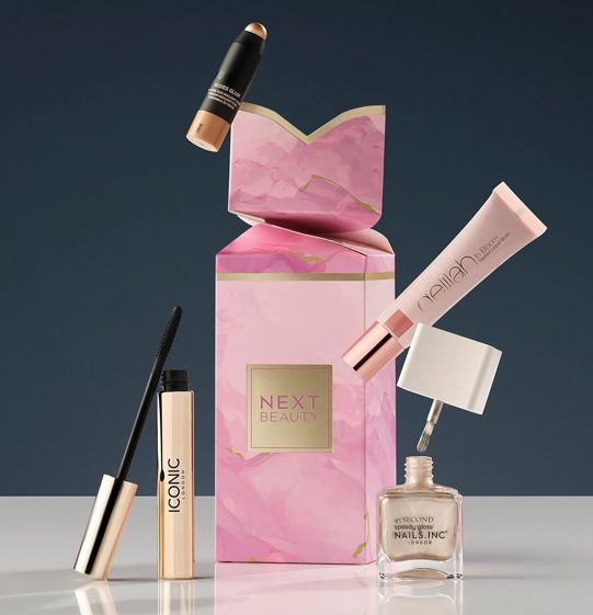 Next Season to Sparkle Makeup Cracker