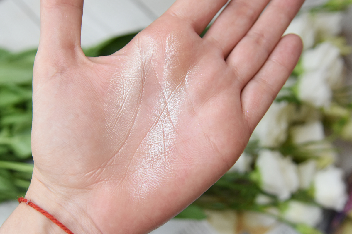 Fenty Beauty Killawatt Freestyle Highlighter in Lightning Dust/Fire Crystal Fenty Beauty Killawatt Freestyle Highlighter in Lightning Dust/Fire Crystal