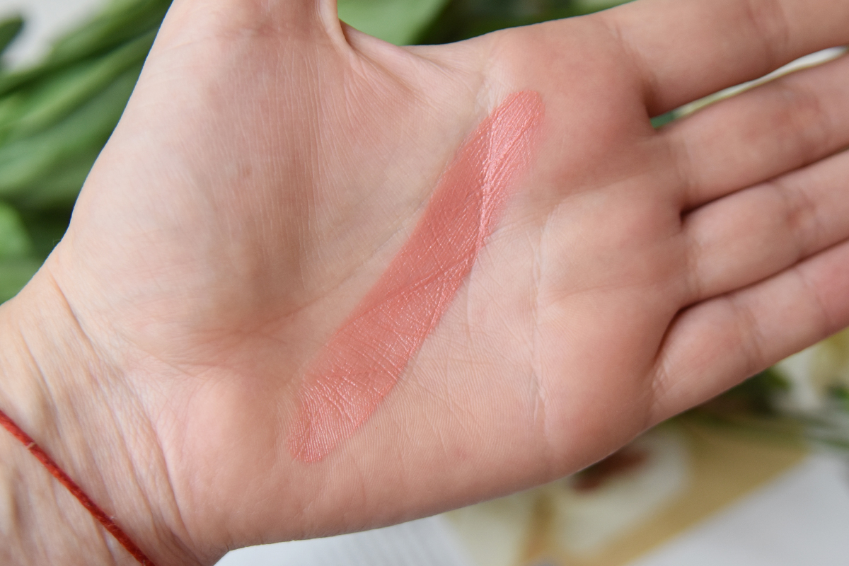 Makeup Revolution Superdewy Liquid Blush in Flushing For You  Makeup Revolution Superdewy Liquid Blush in Flushing For You