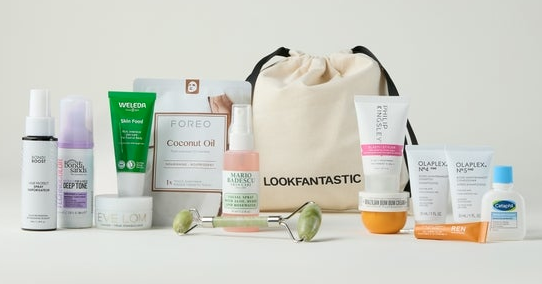 Lookfantastic Travel Treasures Gift 2025