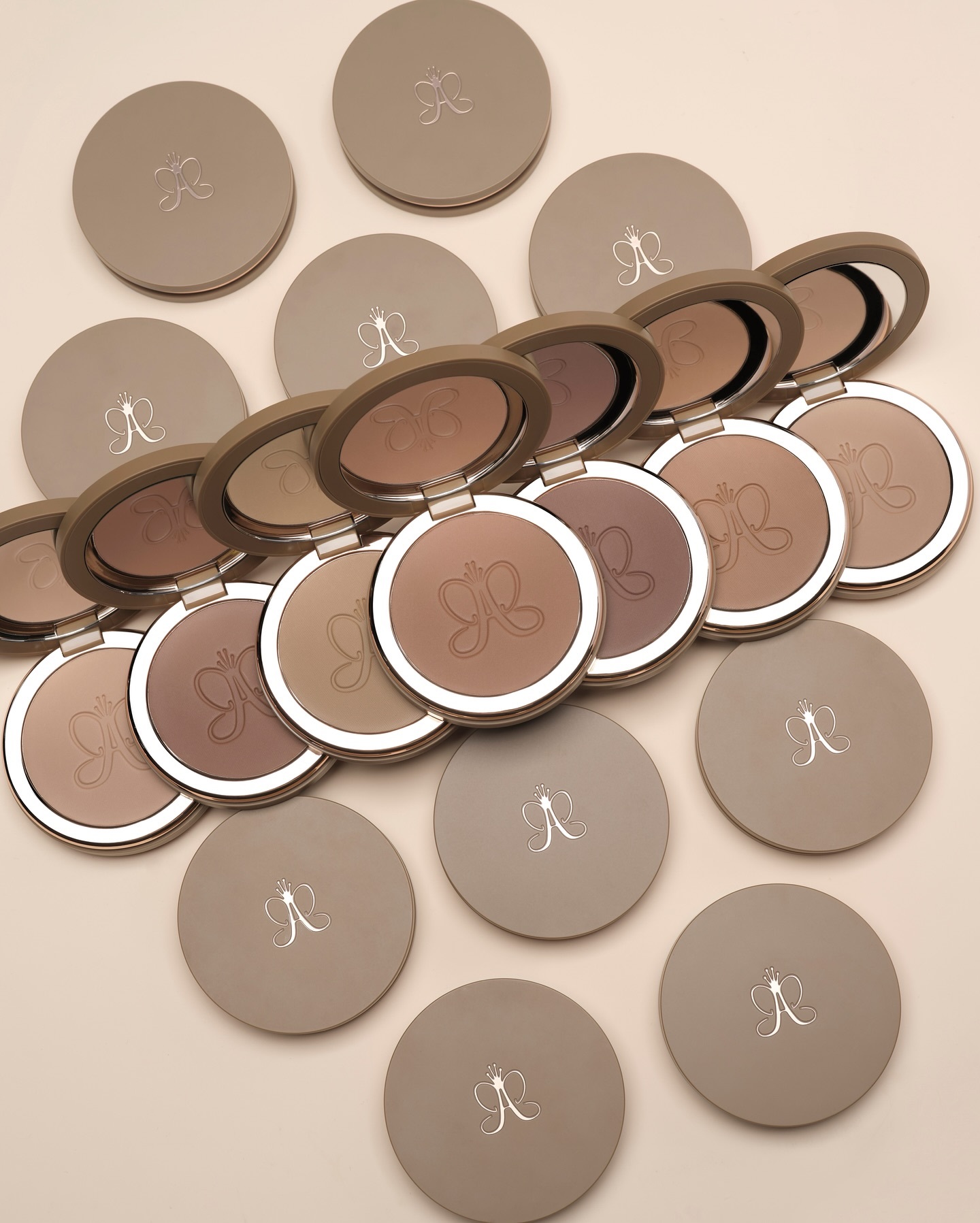 Anastasia Beverly Hills Smooth Blur Bronzer