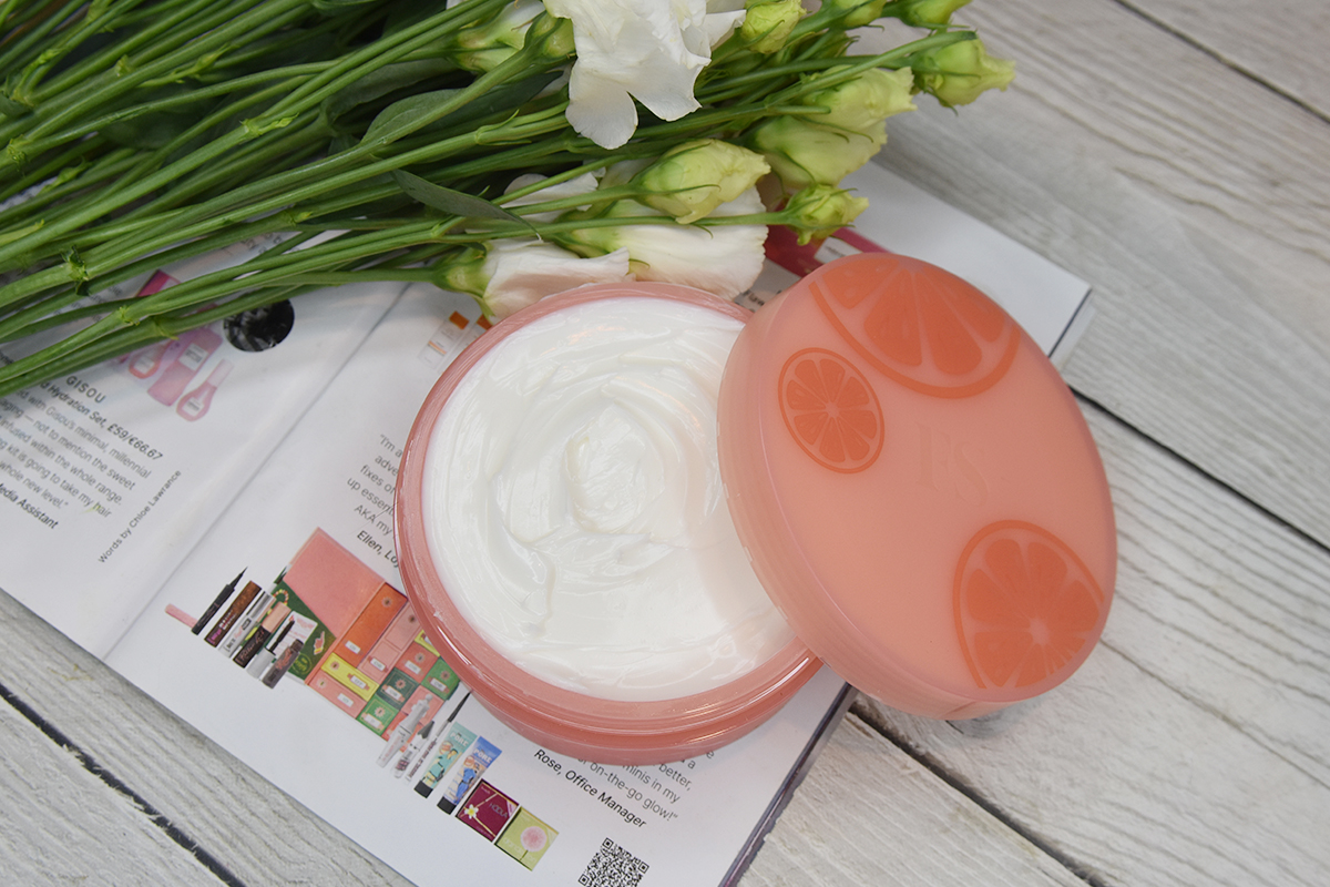 Fenty Butta Drop Whipped Oil Body Cream Citrus Sorbet review Fenty Butta Drop Whipped Oil Body Cream Citrus Sorbet review