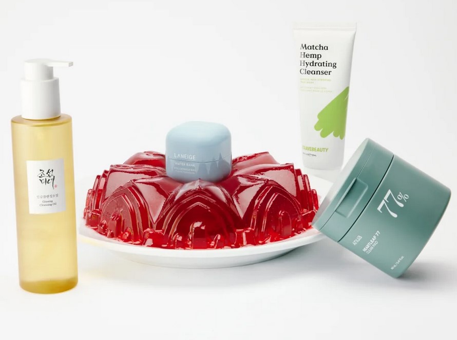 Cult Beauty Restored and Hydrated Korean Skincare Bundle Cult Beauty Restored and Hydrated Korean Skincare Bundle