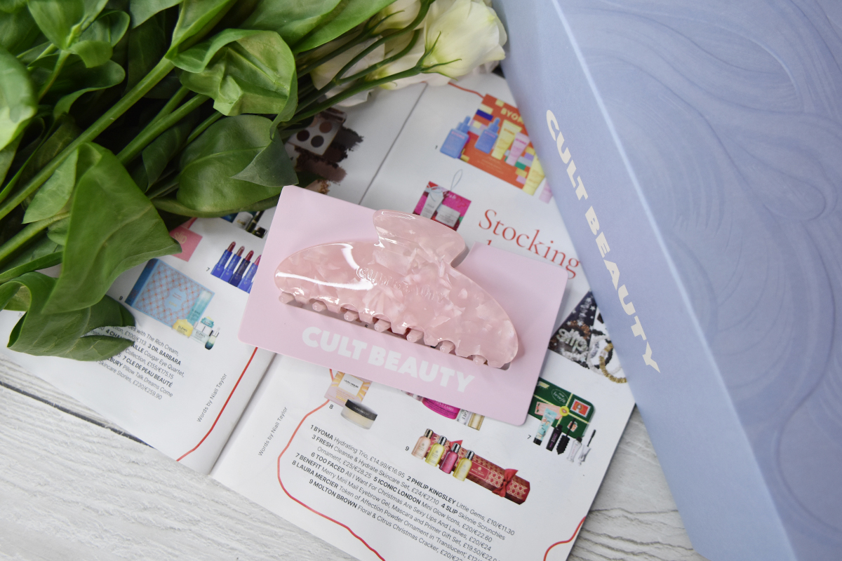 Cult Beauty Claw Clip in Light Pink Pearl ( Cult Beauty Claw Clip in Light Pink Pearl (