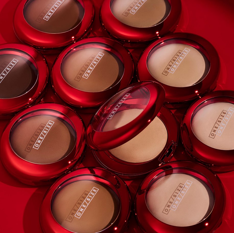 ONE/SIZE by Patrick Starrr Bouclé Silk Airbrushed Talc-Free Finishing Powder ONE/SIZE by Patrick Starrr Bouclé Silk Airbrushed Talc-Free Finishing Powder