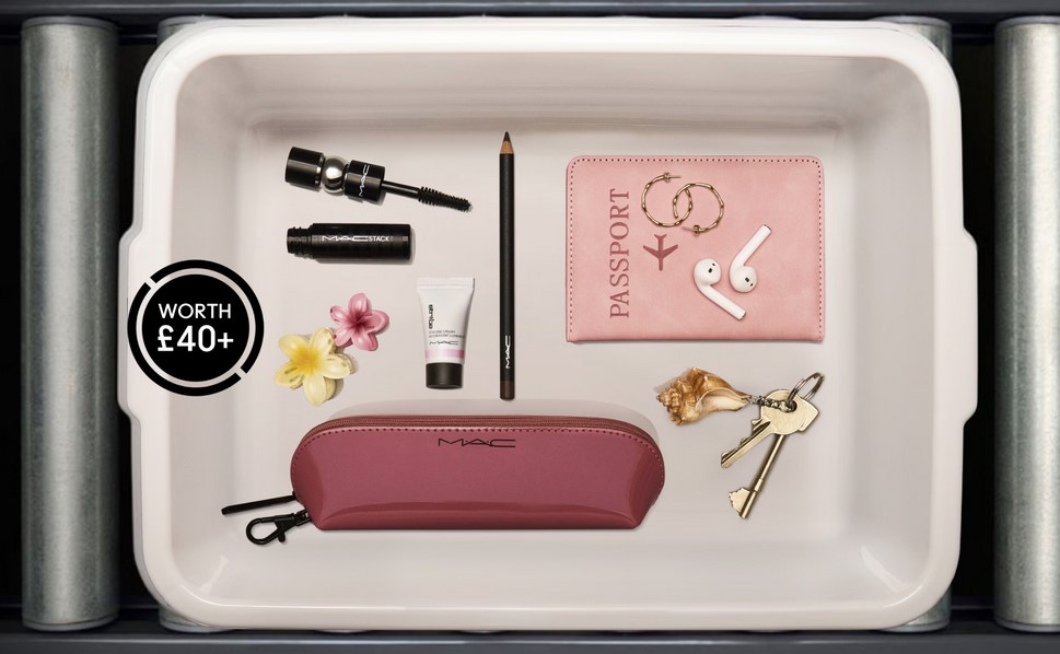 Free gift with purchase at MAC Free gift with purchase at MAC