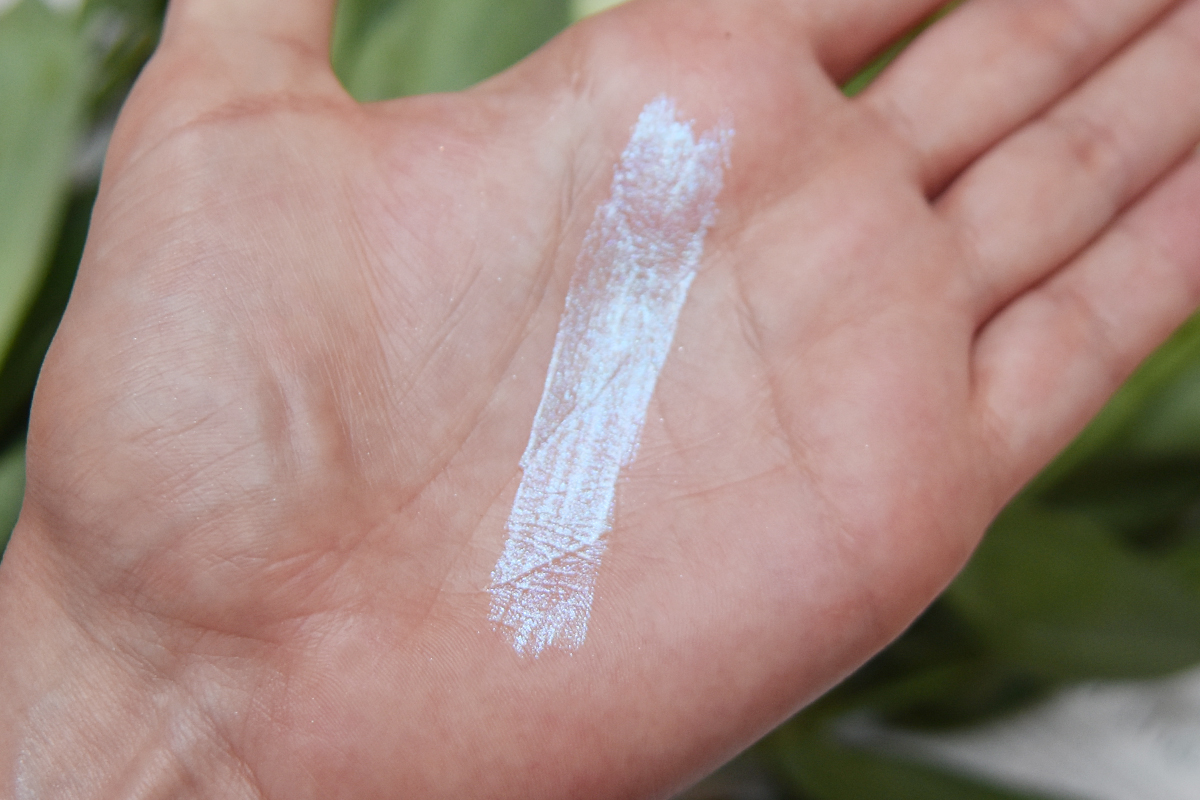 R.E.M. Beauty Starlet Lustrous Liquid Eyeshadow R.E.M. Beauty Starlet Lustrous Liquid Eyeshadow