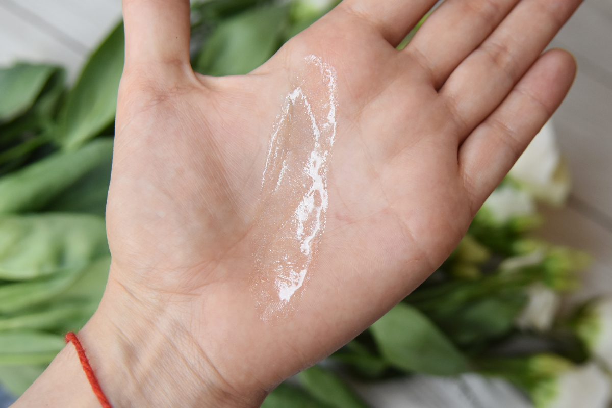 R.E.M. Beauty Dreamglow Highlight Serum in Quartz review R.E.M. Beauty Dreamglow Highlight Serum in Quartz review