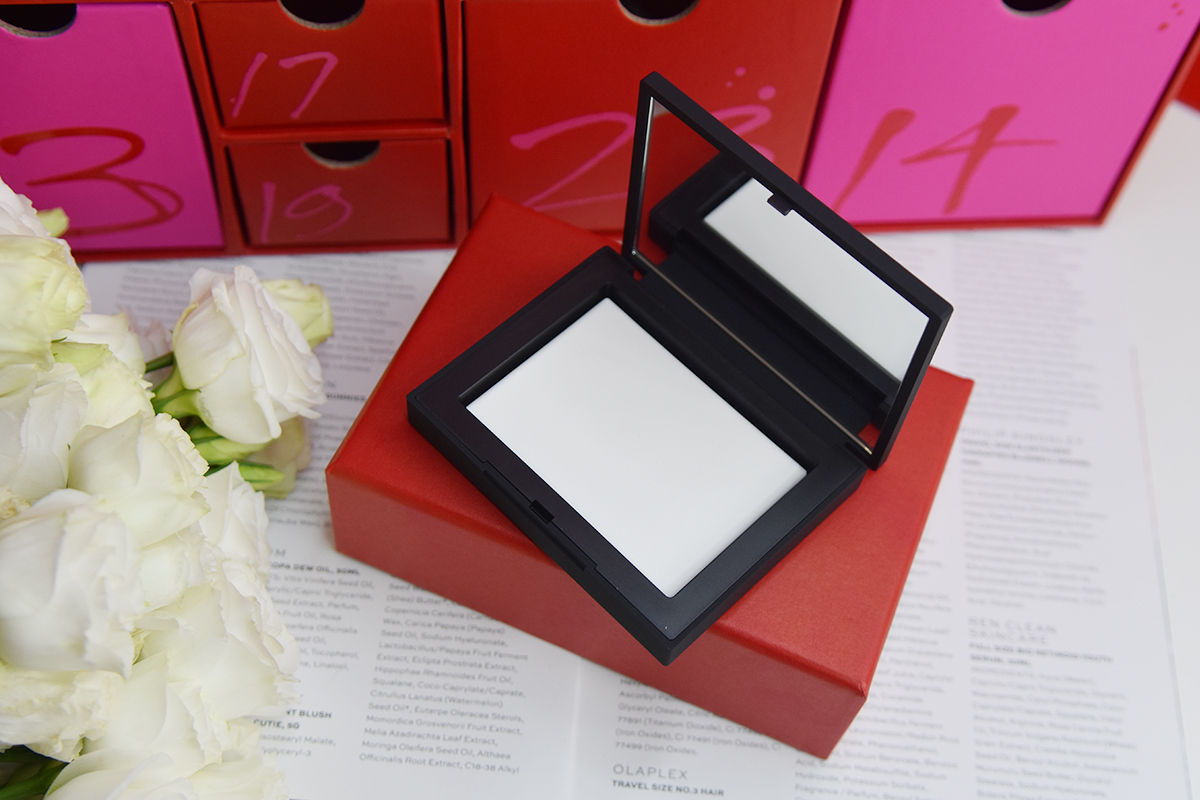 Nars Light Reflecting Pressed Setting Powder in Crystal Nars Light Reflecting Pressed Setting Powder in Crystal