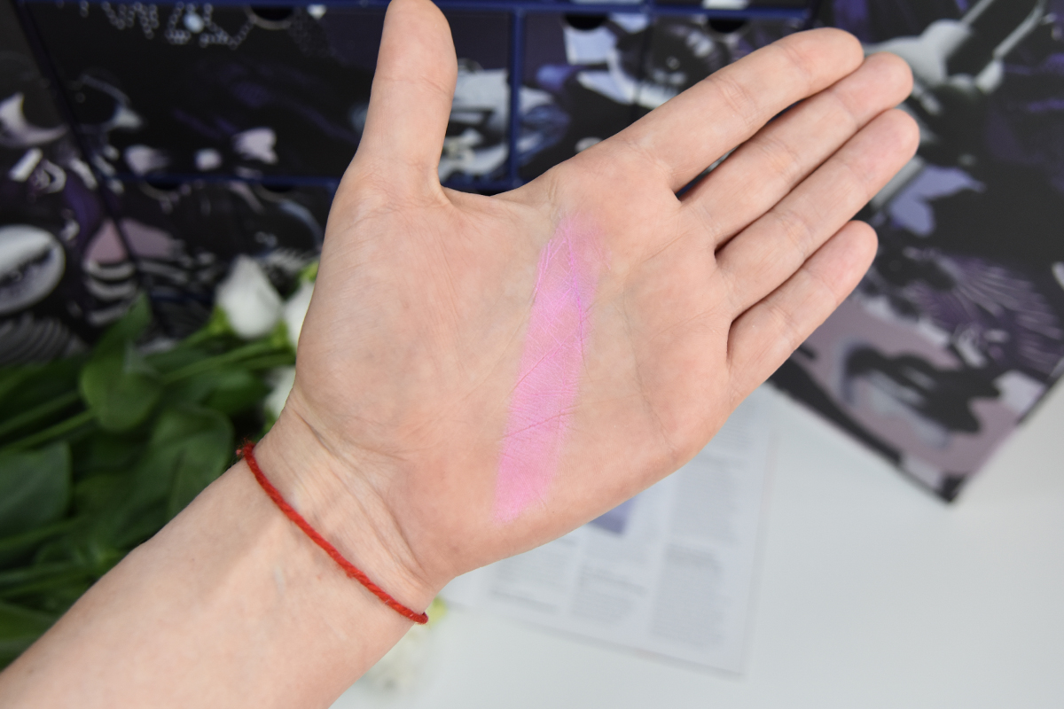 Saie SuperSuede Radiant Blush Powder Saie SuperSuede Radiant Blush Powder