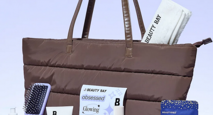 BEAUTY BAY Sweat and Reset Beauty Bag 2026