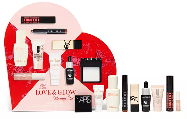 Macy’s Love and Glow Beauty Valentine's Day Set 2026