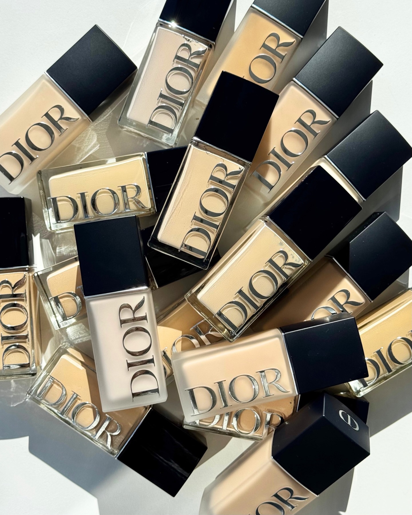 Dior Forever Fluid Skin Glow Foundation SPF50 Dior Forever Fluid Skin Glow Foundation SPF50