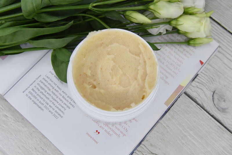 This Works Perfect Legs Natural Scrub Review This Works Perfect Legs Natural Scrub Review