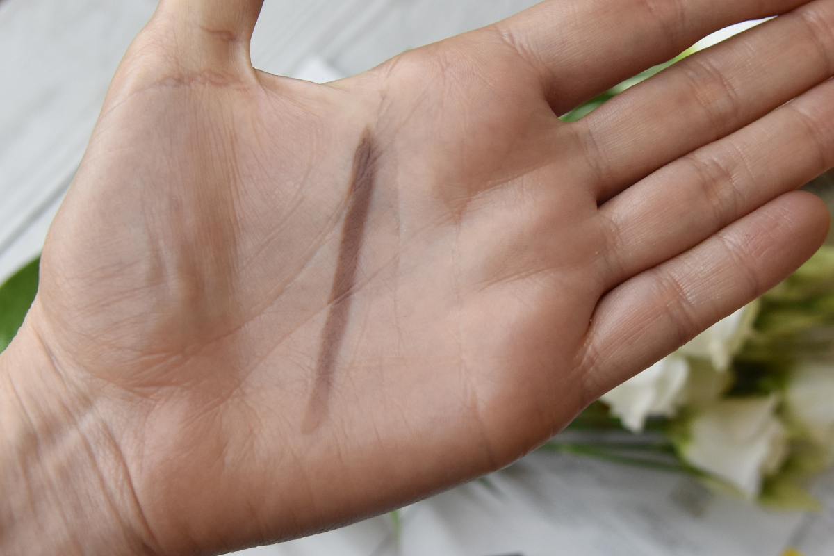 NUDESTIX Magnetic Matte Eye Colour Swatch NUDESTIX Magnetic Matte Eye Colour Swatch