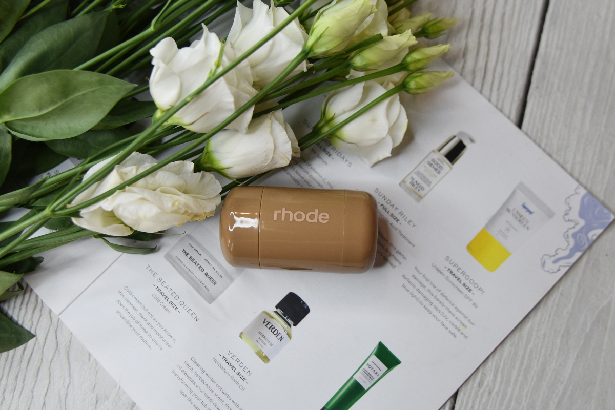 rhode Pocket Blush Buildable Hydrating Cream Blush in Sleepy Girl rhode Pocket Blush Buildable Hydrating Cream Blush in Sleepy Girl