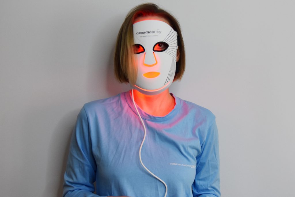 Currentbody LED Red Light Therapy Face Mask Series 2 Review – Beauty ...