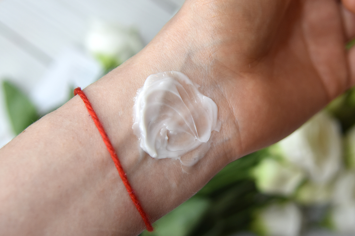 rhode Caffeine Reset mask review rhode Caffeine Reset mask review
