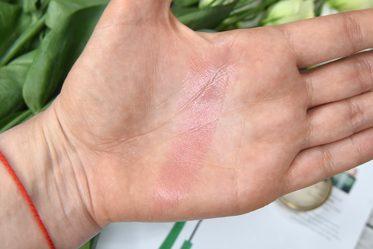 Merit Flush Balm in Beverly Hills Swatch Merit Flush Balm in Beverly Hills Swatch