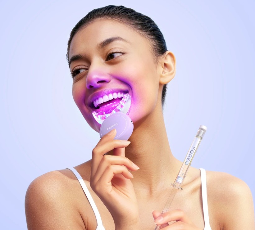 FOREO issa™ Teeth Whitening Set FOREO issa™ Teeth Whitening Set