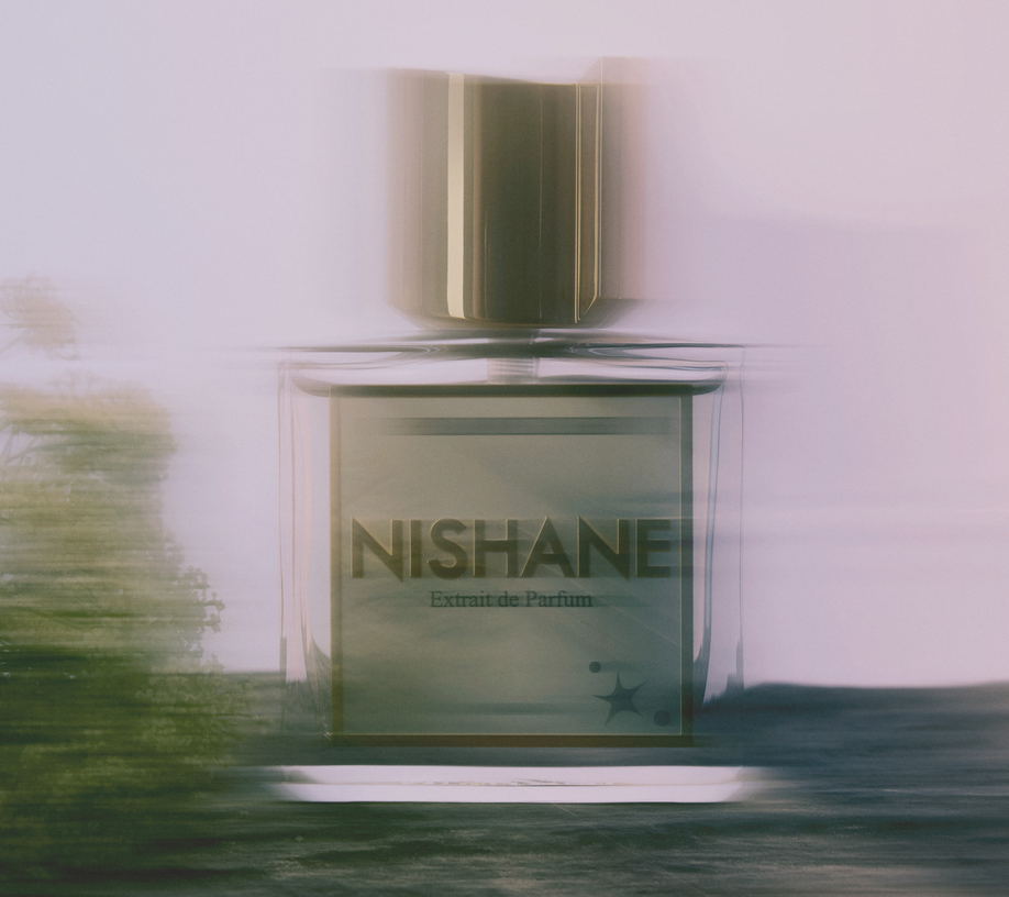 ishane Hold Me Closer Extrait de Parfum ishane Hold Me Closer Extrait de Parfum