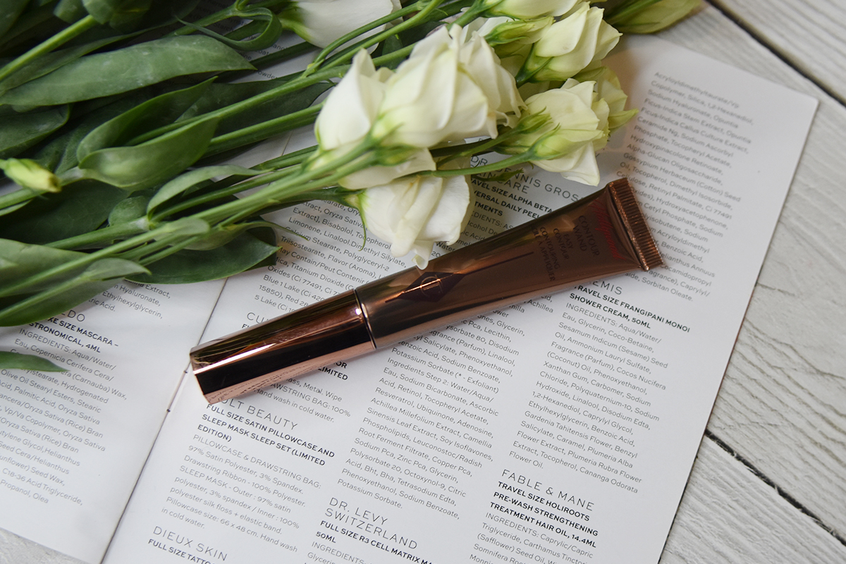 Charlotte Tilbury Hollywood Contour Wand in Fair/ Medium Charlotte Tilbury Hollywood Contour Wand in Fair/ Medium