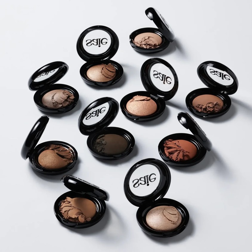 Saie SuperSuede™ Baked Eyeshadow Saie SuperSuede™ Baked Eyeshadow