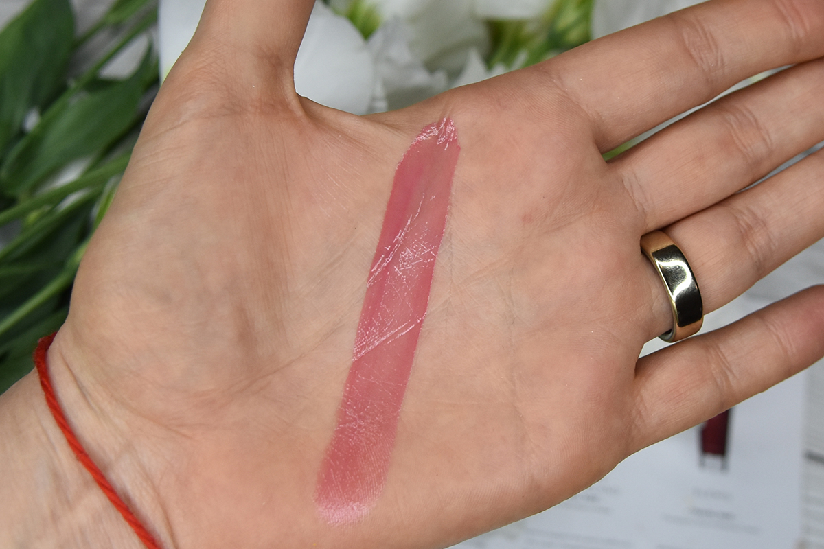 Saie Mini Dew Blush in Chilly Swatch Saie Mini Dew Blush in Chilly Swatch