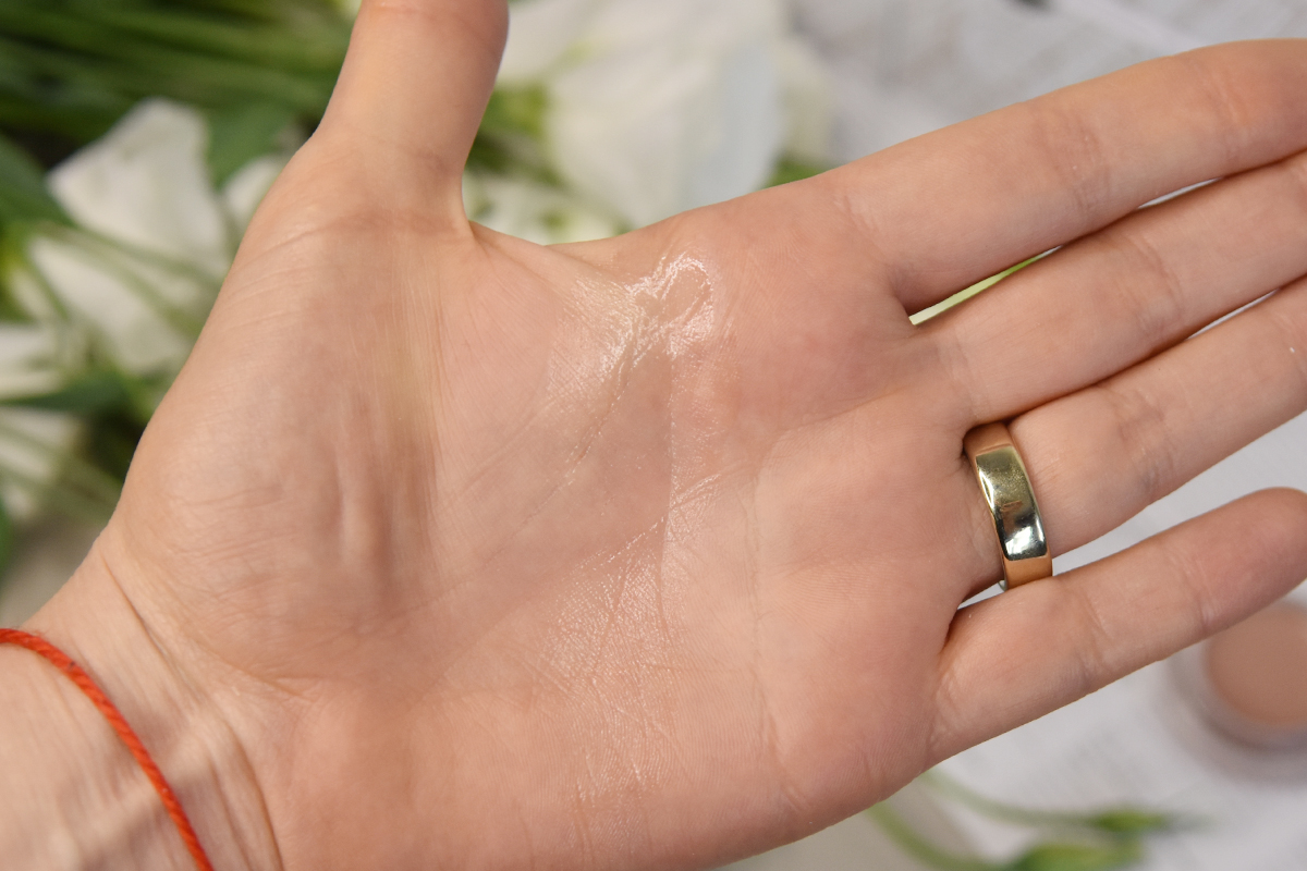 RMS Beauty Luminizer Swatch RMS Beauty Luminizer Swatch