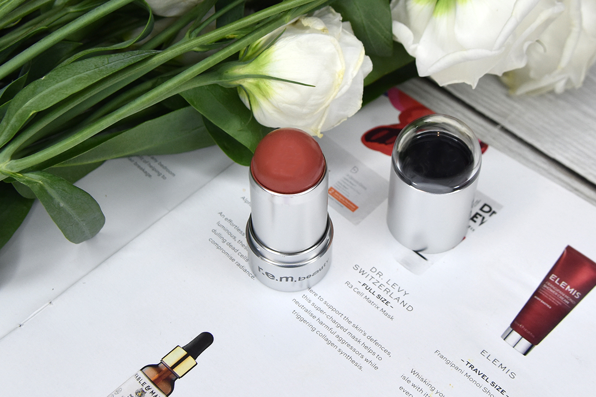 R.E.M. Beauty Eclipse Blush & Lip Stick review R.E.M. Beauty Eclipse Blush & Lip Stick review