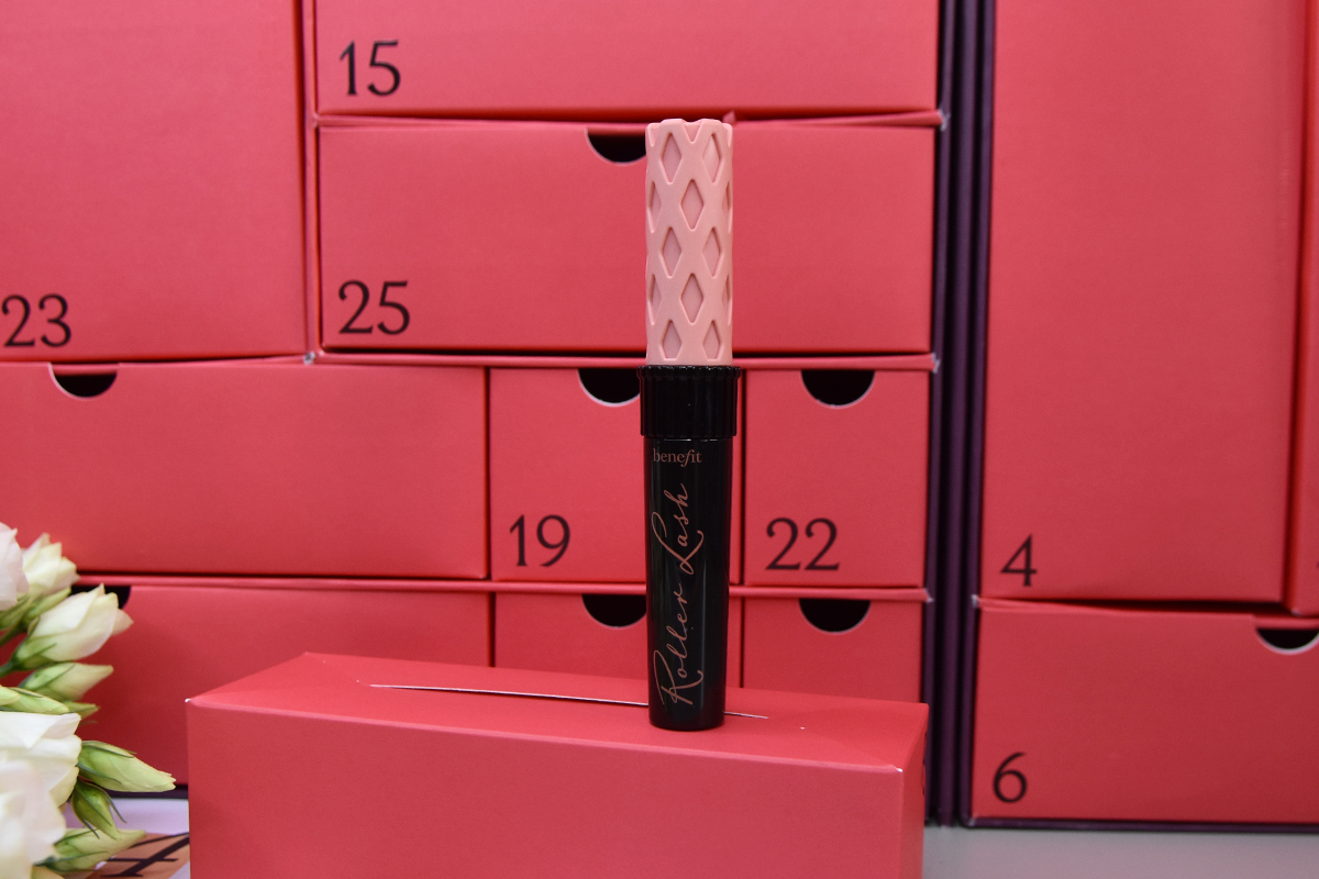 benefit Roller Lash Lifting and Curling Mascara – Black benefit Roller Lash Lifting and Curling Mascara – Black