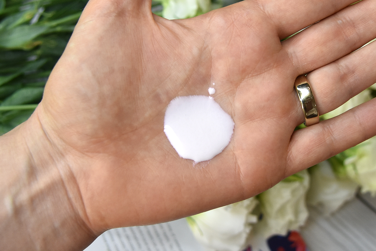 rhode Highlight Milk Pearly Pink review rhode Highlight Milk Pearly Pink review