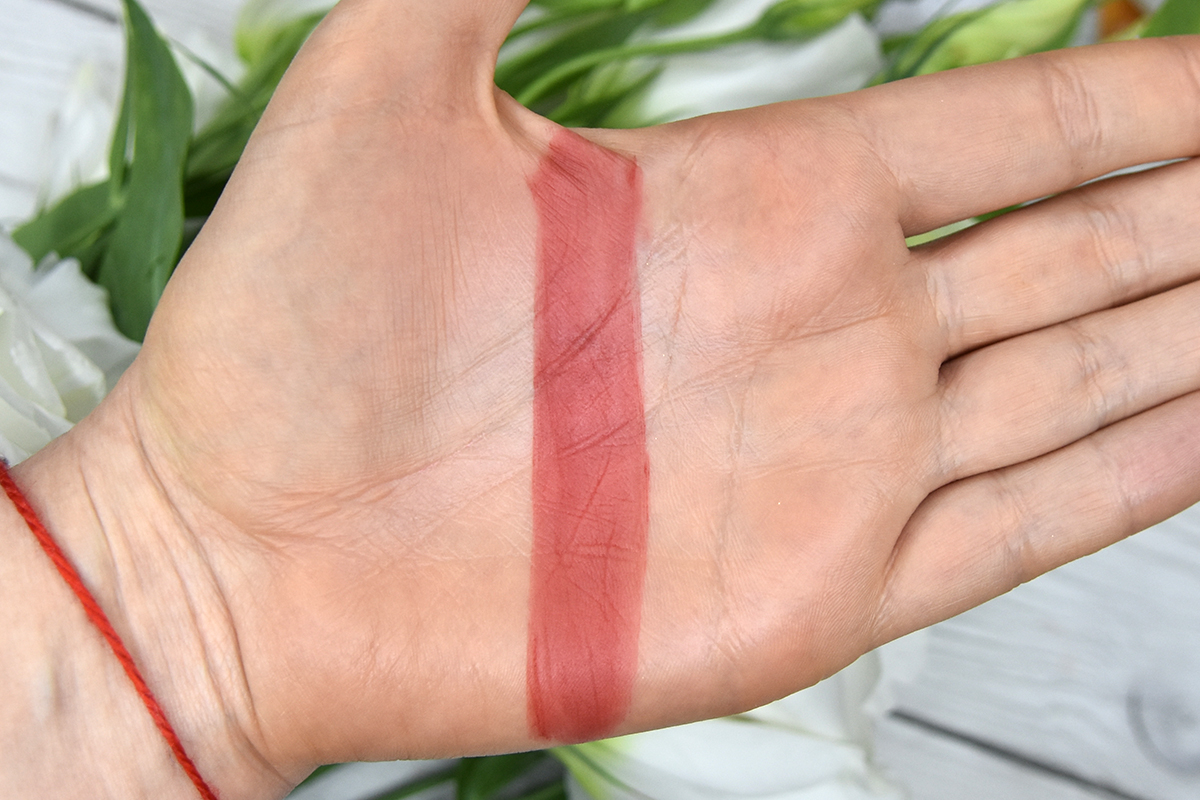 Glow Recipe PDRN Tinted Soft Matte Lip Blur Balm for Hydration Swatch Glow Recipe PDRN Tinted Soft Matte Lip Blur Balm for Hydration Swatch