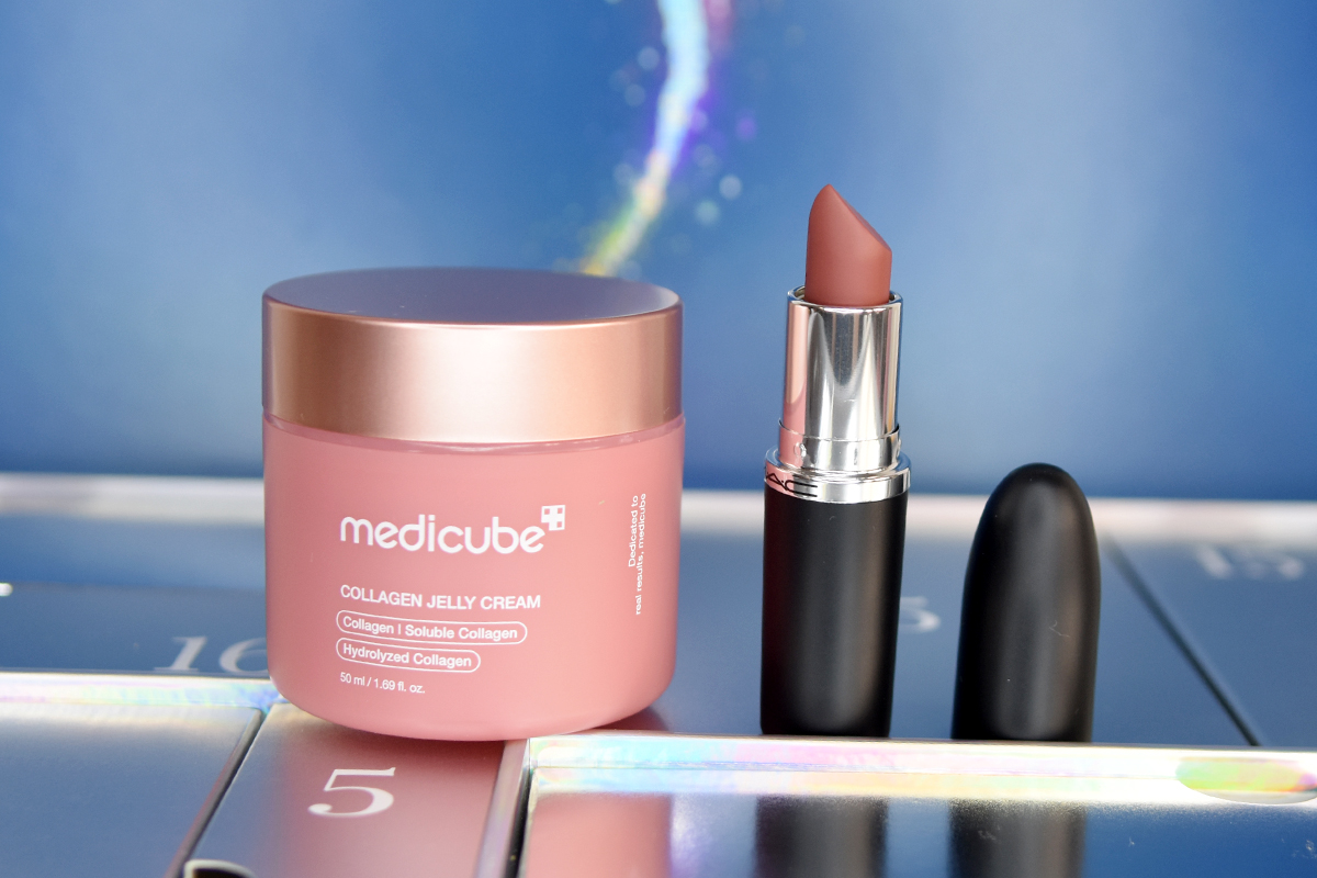 MAC M.A.C Maximal Sleek Satin Lipstick & Medicube Collagen Jelly Cream MAC M.A.C Maximal Sleek Satin Lipstick & Medicube Collagen Jelly Cream
