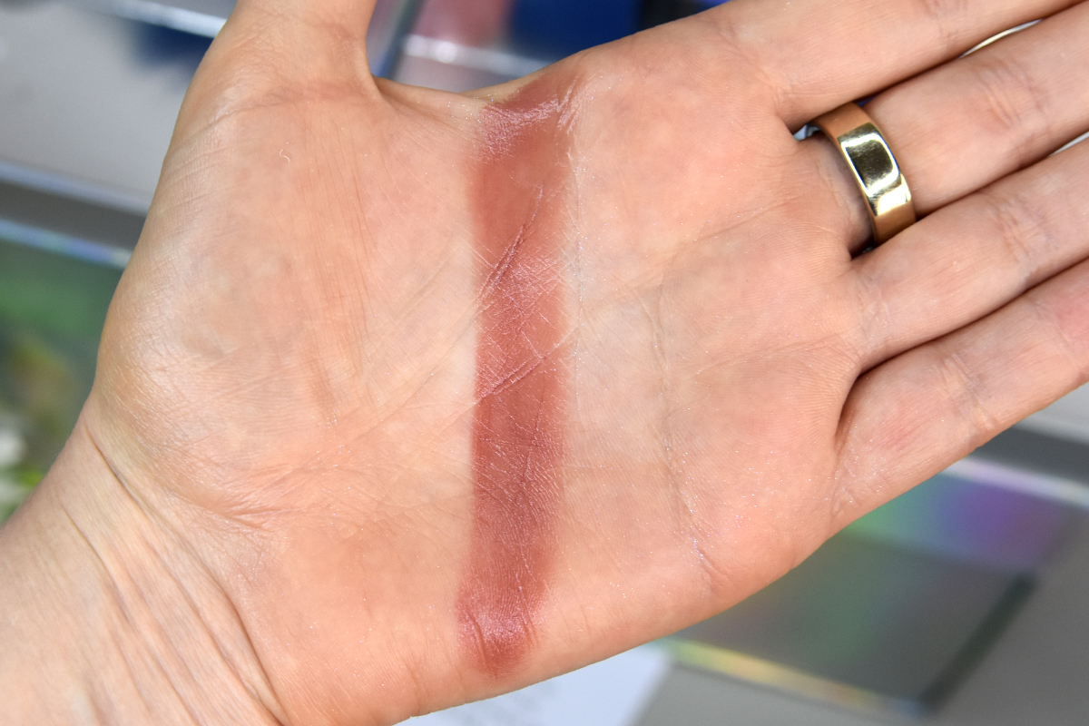 MAC M.A.C Maximal Sleek Satin Lipstick in Crème In Your Coffee Swatch MAC M.A.C Maximal Sleek Satin Lipstick in Crème In Your Coffee Swatch